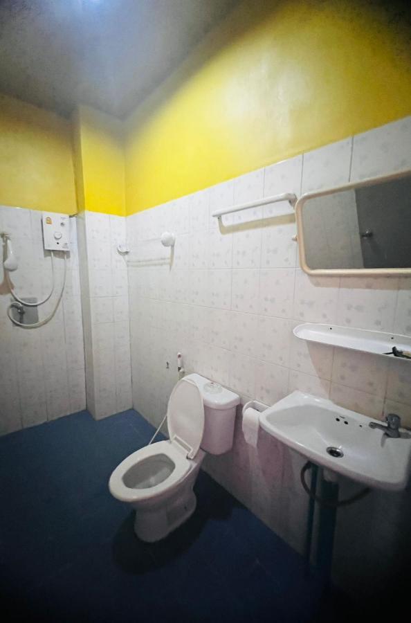 Hotel Lucky Banzaan Patong Esterno foto