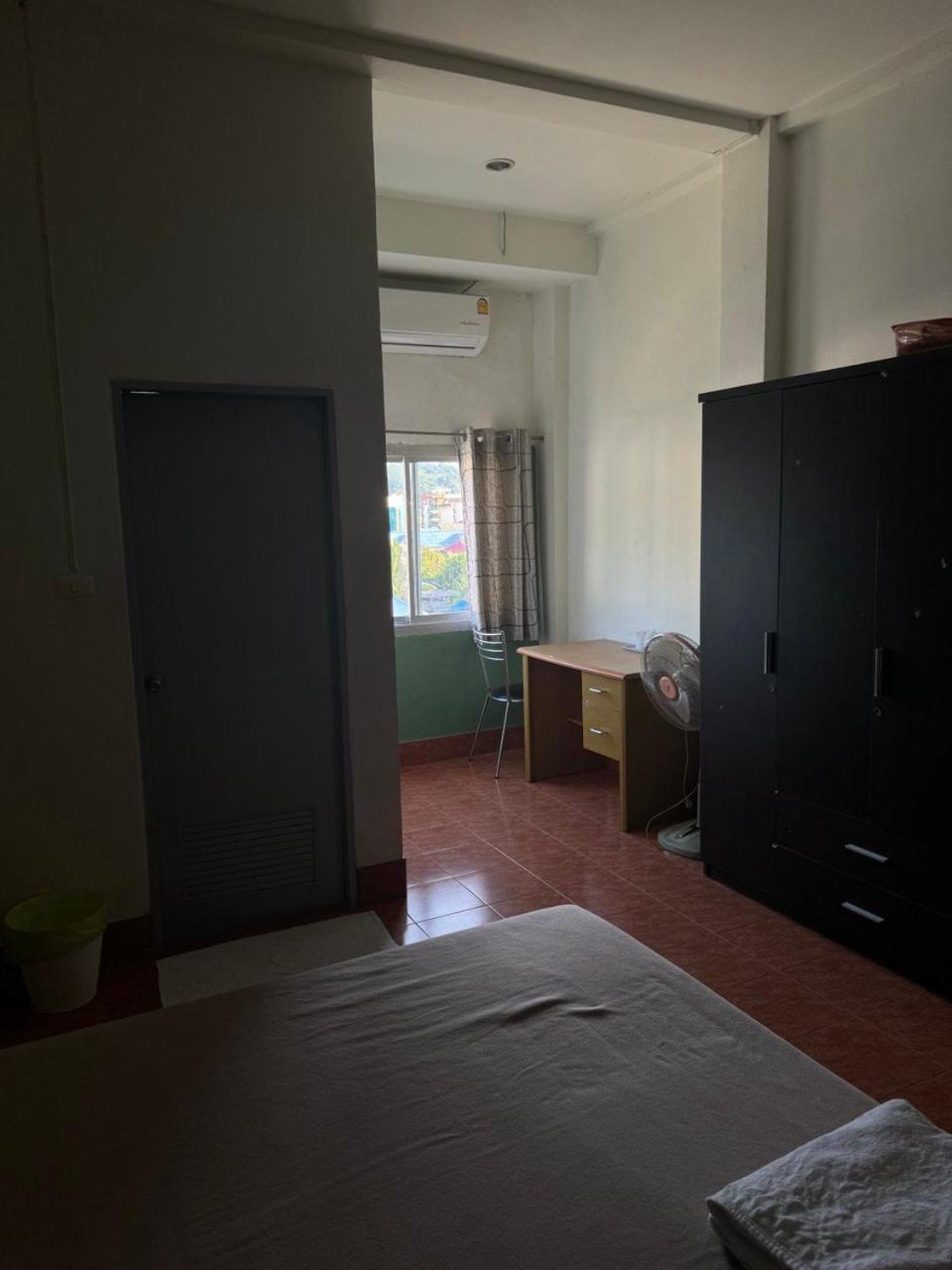 Hotel Lucky Banzaan Patong Esterno foto